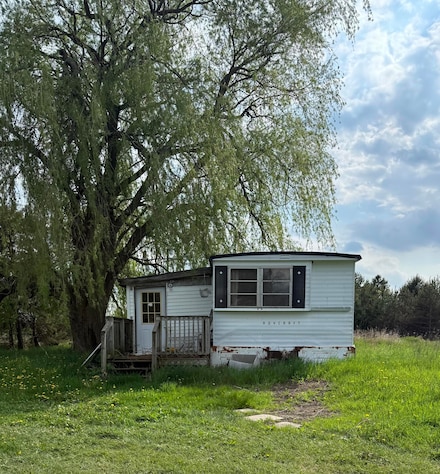 7957 30th Ave, Evart, MI 49631