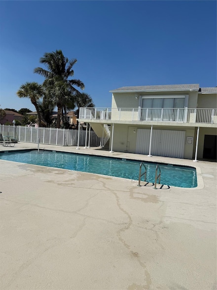873 Crystal Lake Dr, Pompano Beach, FL 33064