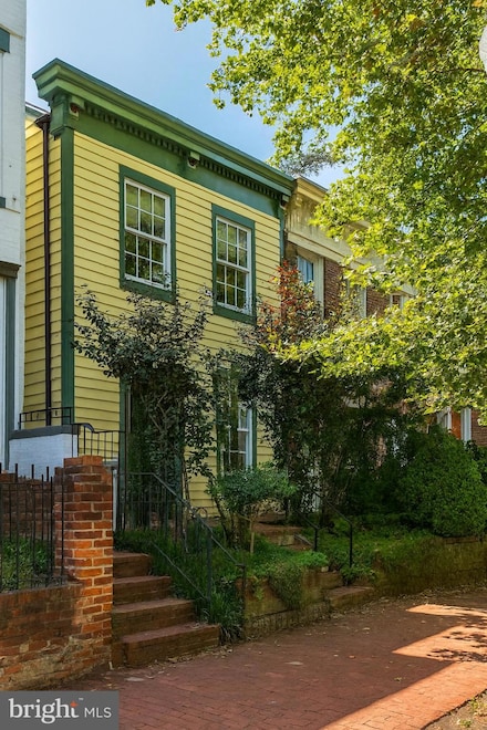 535 6th St SE, Washington, DC 20003