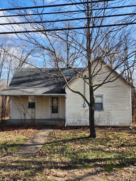 3806 Washington Ave, Bedford, IN 47421