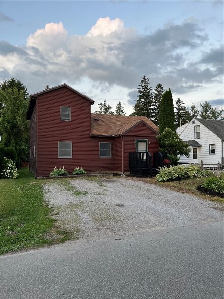 729 Wyoming Ave, Erie, PA 16505