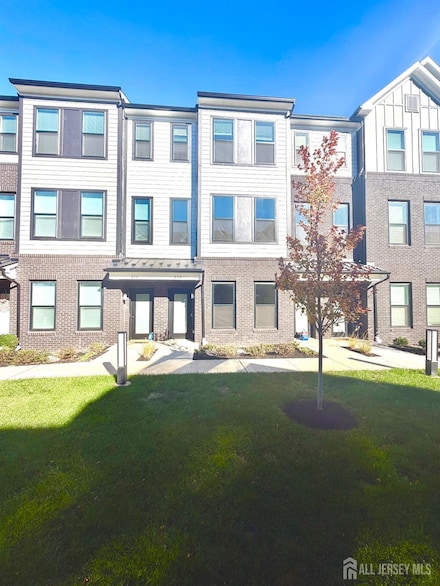 808 Sadie Cir, New Brunswick, NJ 08901