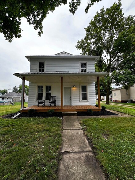 618 N 3rd St, Decatur, IN 46733