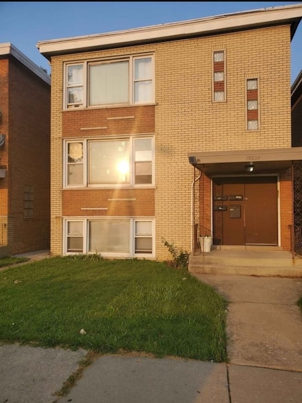 12537 S Marshfield Ave, Calumet Park, IL 60827