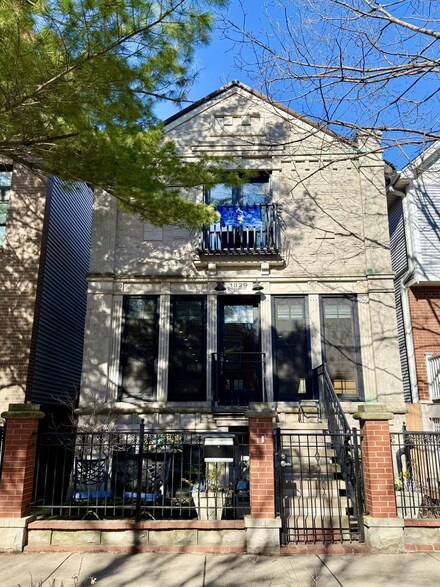 1829 N Wilmot Ave, Chicago, IL 60647