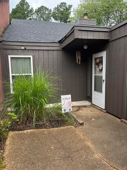 3636 Beechollow Dr, Memphis, TN 38128