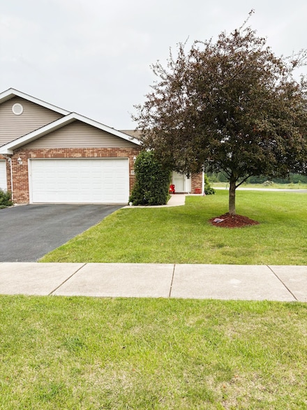 9096 Carolina Ct, Merrillville, IN 46410