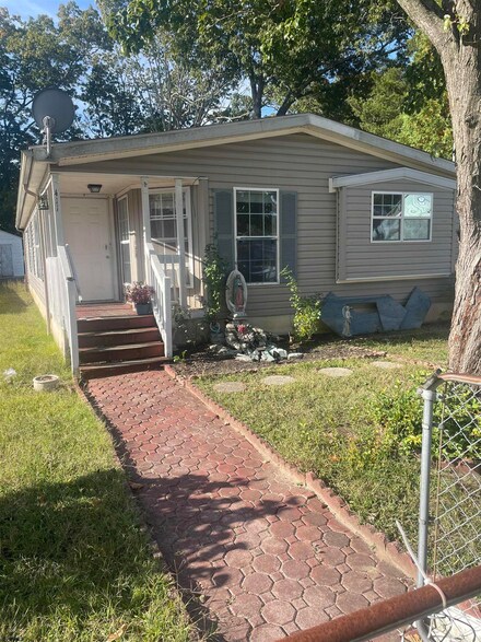 411 W Reading Ave, Pleasantville, NJ 08232