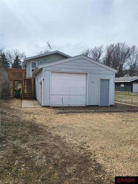 313 W Grove St, Janesville, MN 56048