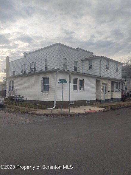 164 Oliver St, Kingston, PA 18704