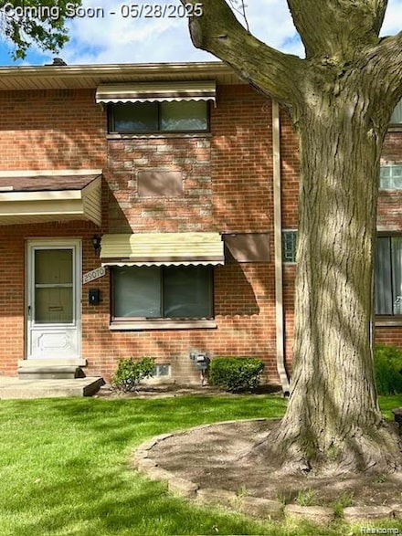 29070 Tessmer Ct, Madison Heights, MI 48071