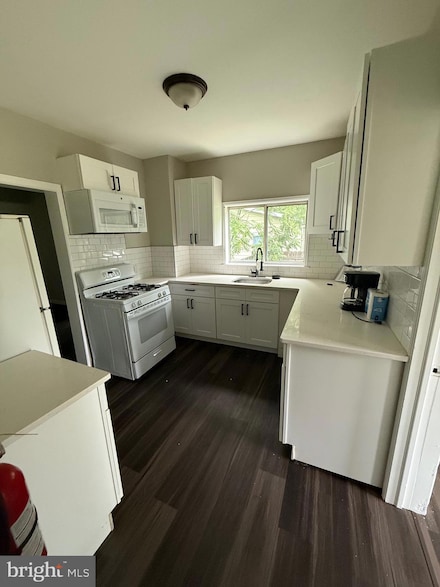 14 Wilson Rd, Clementon, NJ 08021