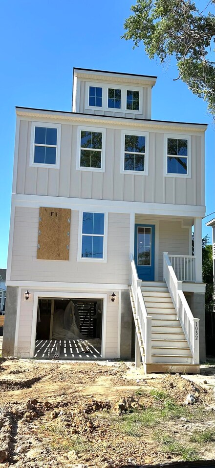 1082 Glenshaw St, North Charleston, SC 29405