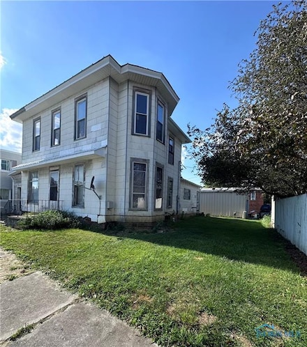 104 E Saffell Ave, Sycamore, OH 44882