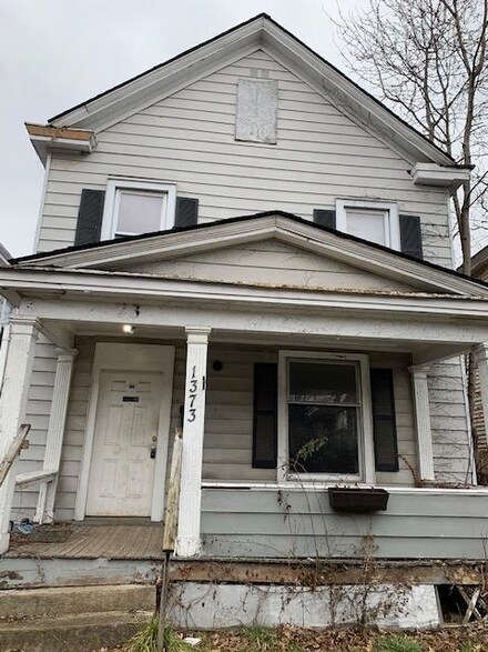 1373 Hamlet St, Columbus, OH 43201
