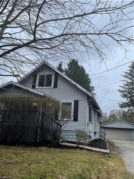 3219 Wadsworth Rd, Norton, OH 44203