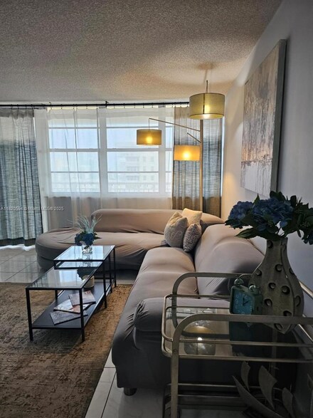 251 174th St Unit 2111, Sunny Isles Beach, FL 33160