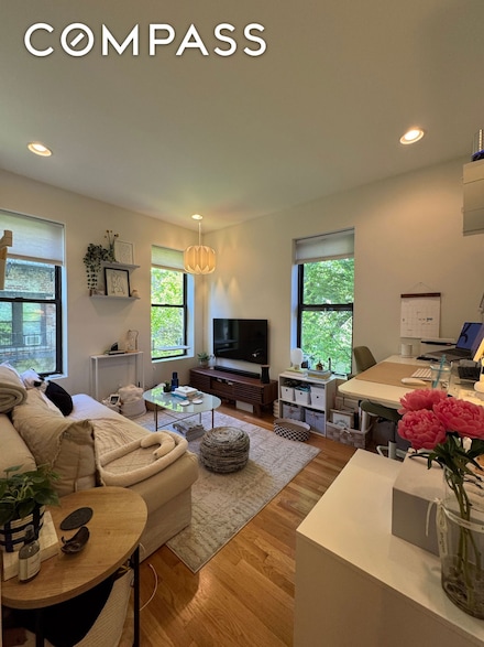 128 W 13th St Unit 23, New York, NY 10011