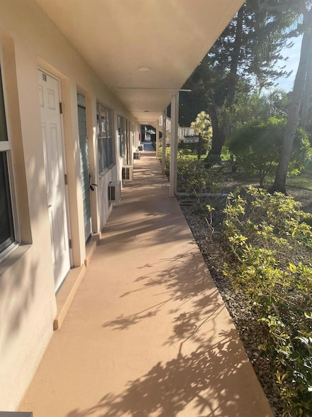 175 Canterbury H, West Palm Beach, FL 33417