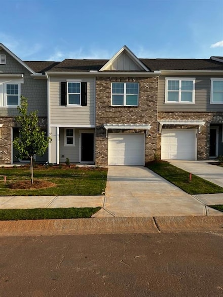 184 Swindon Dr, McDonough, GA 30253