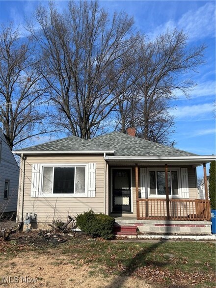 1014 Highland Park Blvd, Lorain, OH 44052