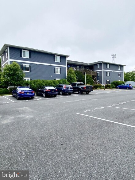 300 Henlopen Station Unit 204C, Rehoboth Beach, DE 19971