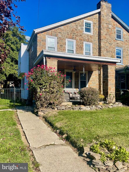 811 W 23rd St, Wilmington, DE 19802