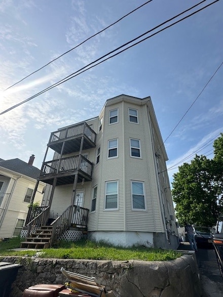 33 Redfern St, North Providence, RI 02911