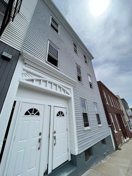 110 Old Harbor St, Boston, MA 02127