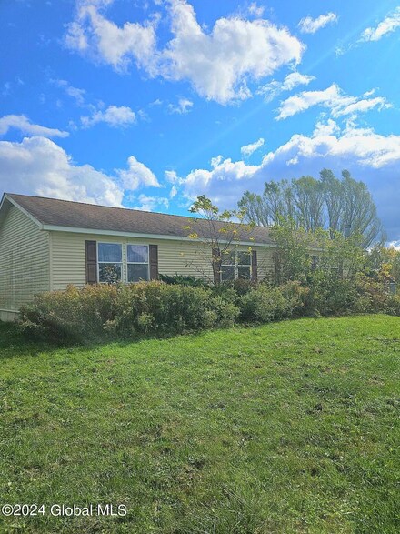 122 Lord Dr N, Esperance, NY 12066