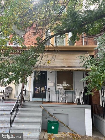 1246 Spring St, Reading, PA 19604