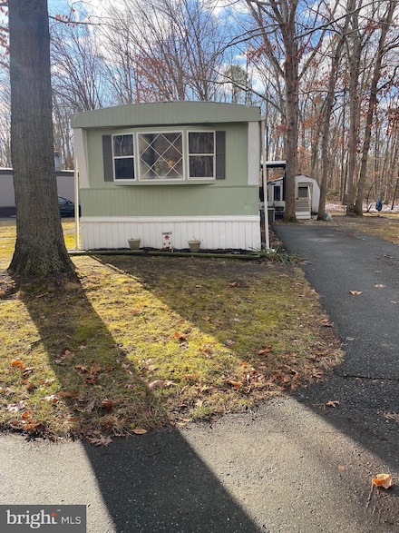 1 Cedarwood Dr, Pittsgrove, NJ 08318