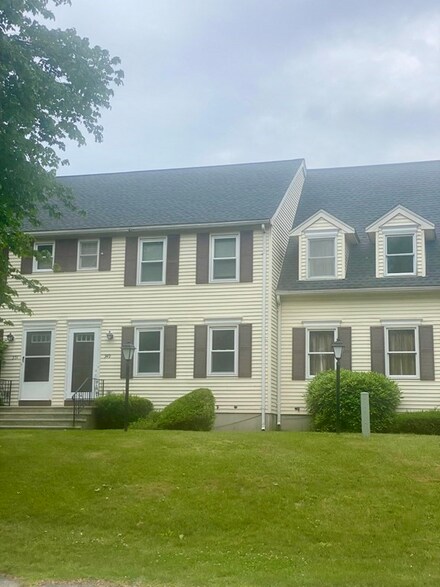 349 Clark St, Gardner, MA 01440