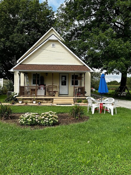 312 S Main St, Fillmore, IN 46128