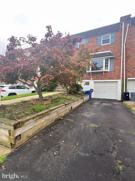 12437 Balston Rd, Philadelphia, PA 19154