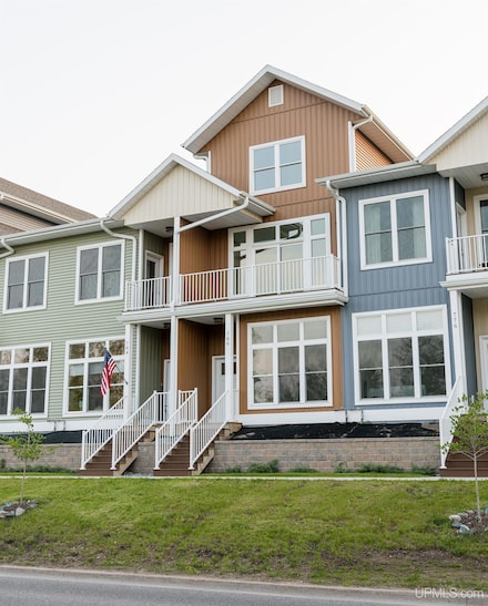 780 S Lakeshore Blvd Unit A/6, Marquette, MI 49855