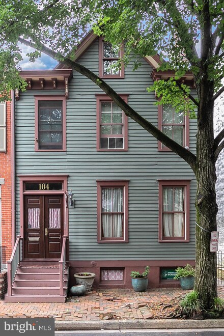 104 Jackson St, Trenton, NJ 08611