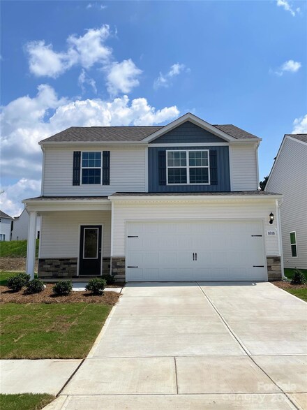 8018 Moose Creek Dr, Charlotte, NC 28214