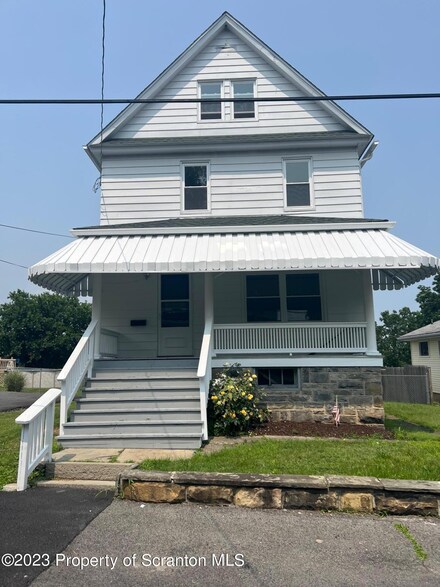 718 W Elm St, Scranton, PA 18504