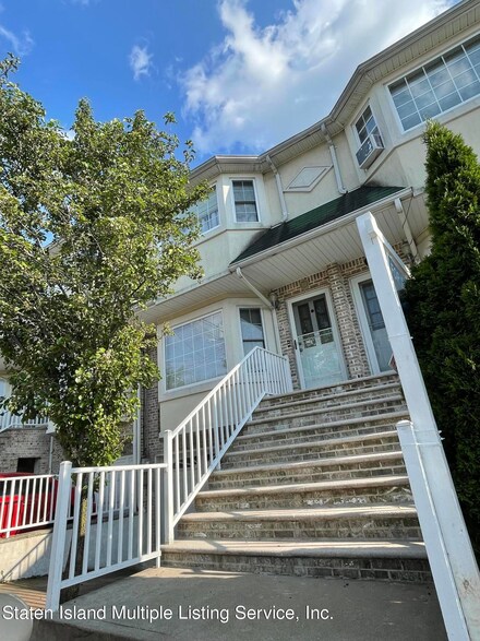 112 Herrick Ave, Staten Island, NY 10309