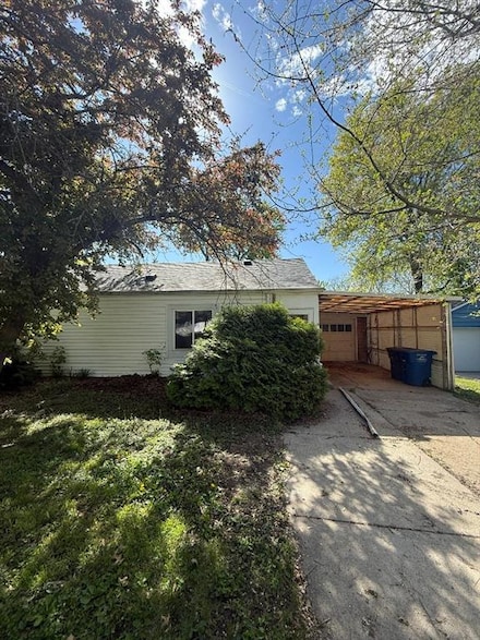 3912 53rd St, Des Moines, IA 50310
