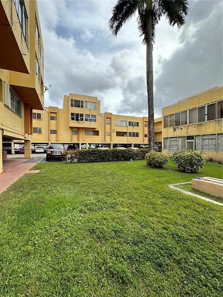 1555 W 44th Place Unit 234, Hialeah, FL 33012
