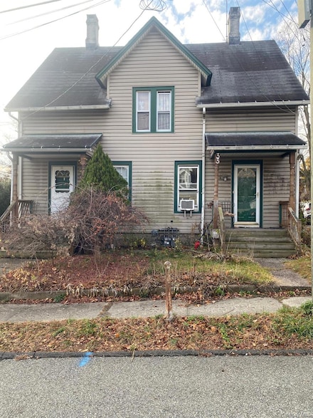 33 2nd St, Hillburn, NY 10931