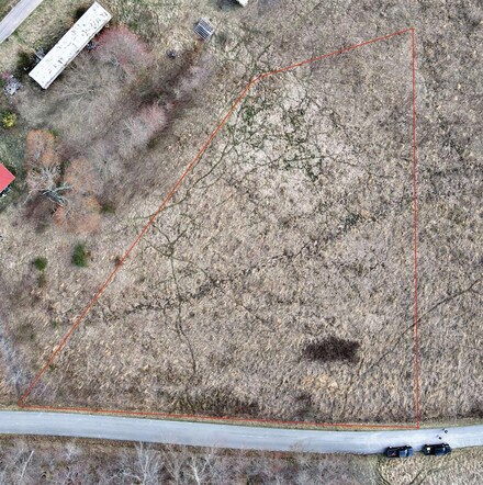 9999 Flatwoods School Rd, Crab Orchard, KY 40419