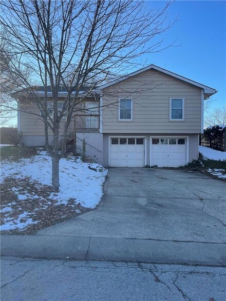 608 Kountry Ln, Excelsior Springs, MO 64024
