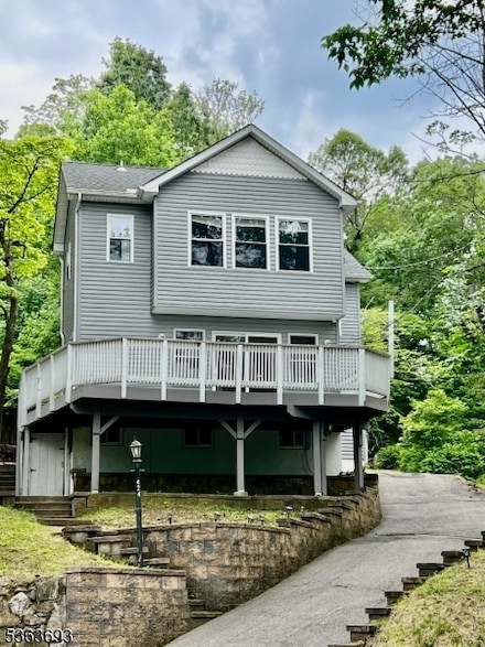 424 Lakeside Blvd, Hopatcong, NJ 07843