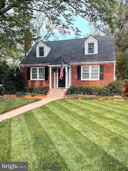 2855 Lawrence Dr, Falls Church, VA 22042