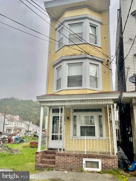 229 W Coal St, Shenandoah, PA 17976