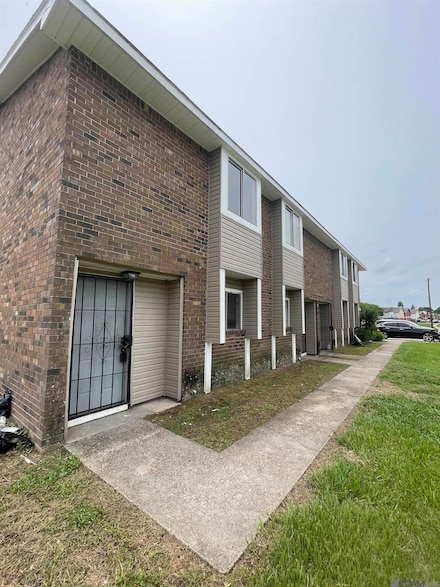 8756 Elvin Dr Unit A-D, Baton Rouge, LA 70810