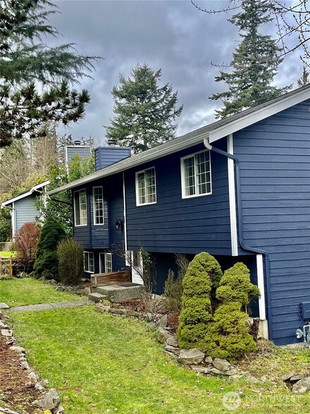 3809 E Mcleod Rd, Bellingham, WA 98226